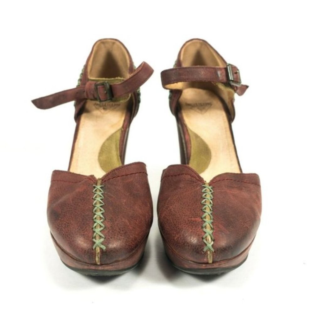 John Fluevog Red Leather Stitch Closed Toe Heels - Picture 3 of 9